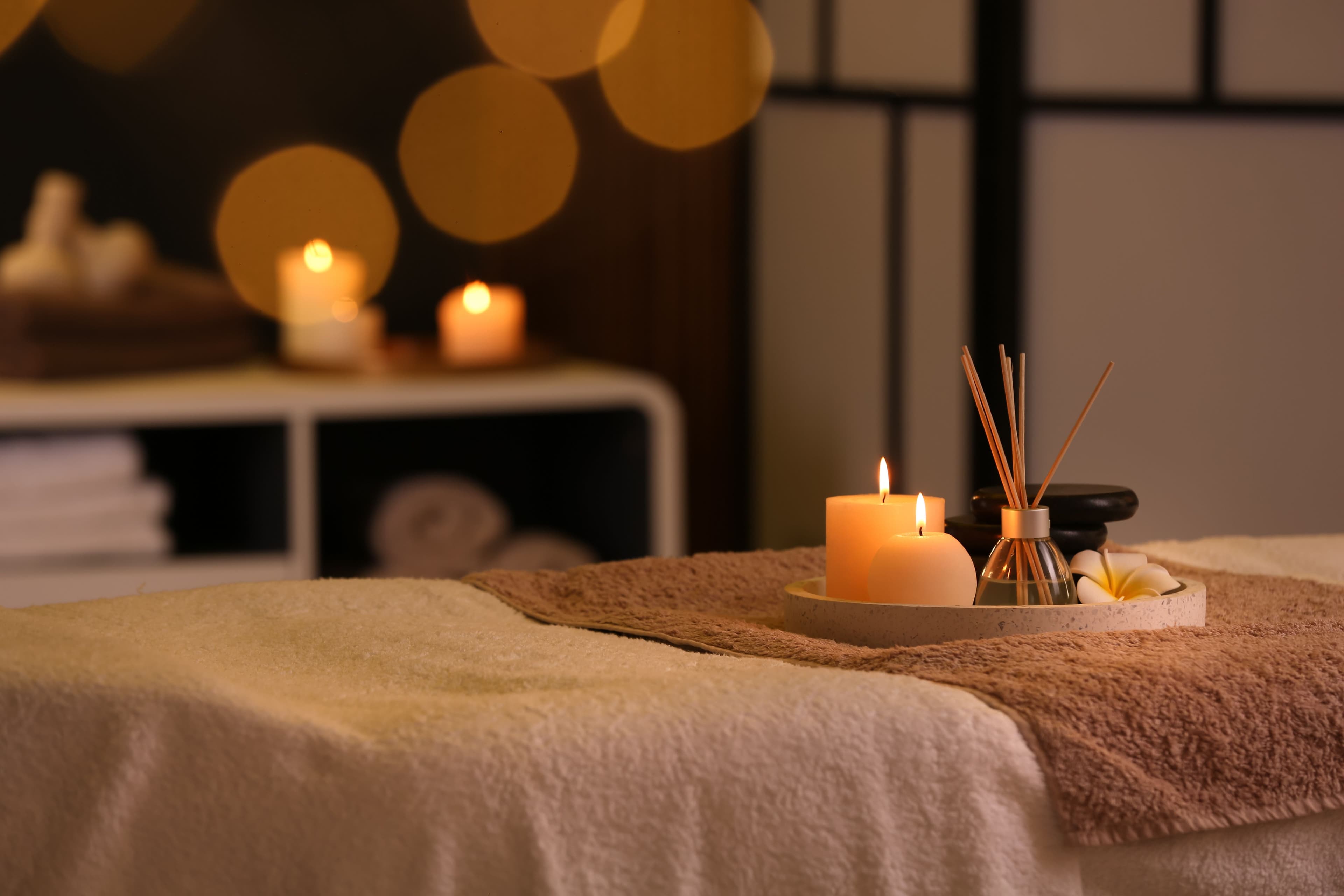Elevating the Spa & Salon Experience with Custom Scented Candles